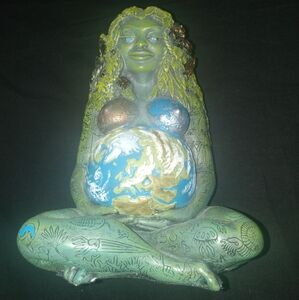 Green Woman Stature Nature Earth Globe MRT